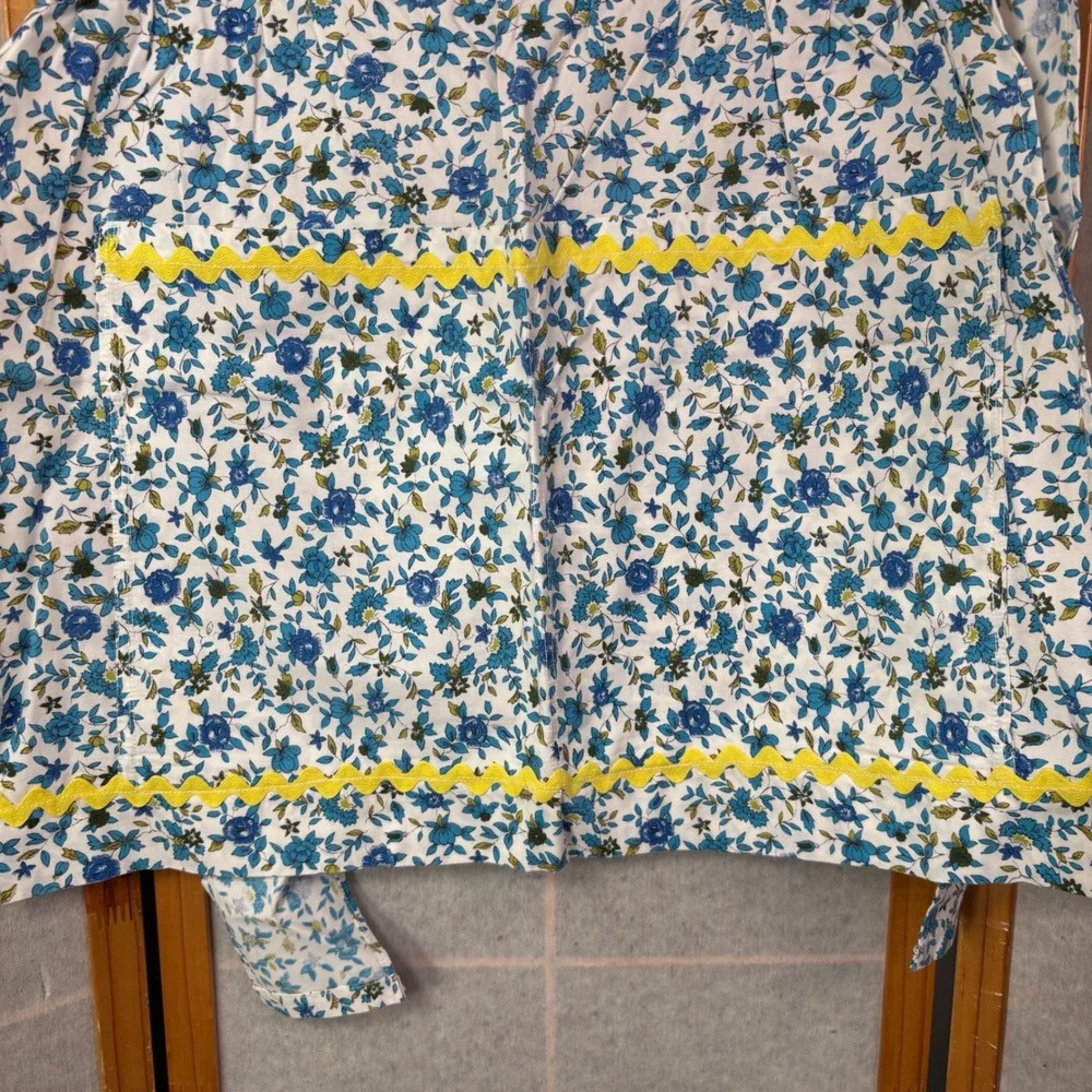 Handmade Floral Half‎ Apron Blue White Yellow Rick Rack Trim Pockets Vintage